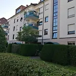 Elegant Studio Apartment In Dusseldorf Ludenberg