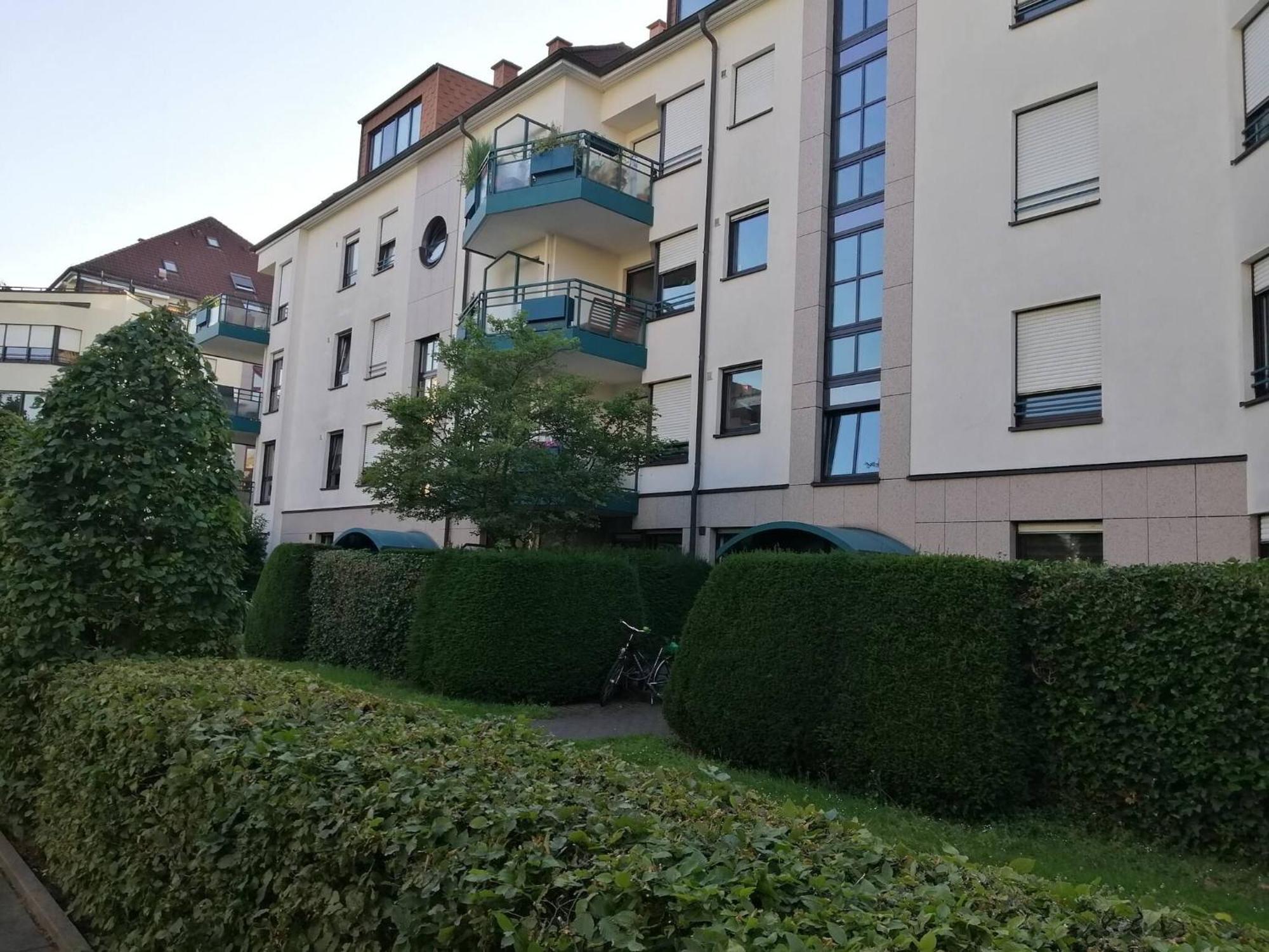 Elegant In Ludenberg * Dusseldorf