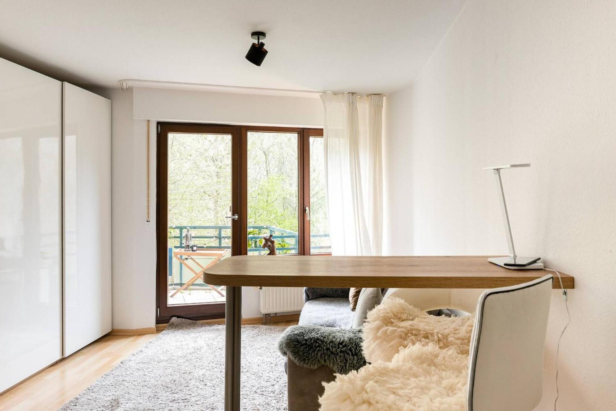 Elegant In Ludenberg Apartment Dusseldorf